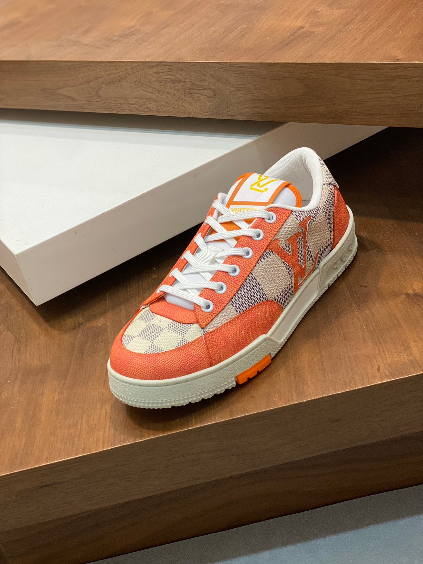 Louis Vuitton Low-Top Retro Casual Sneakers | High-Fidelity 98% Authentic Replica | Sizes EU 38–45 / US 5–11