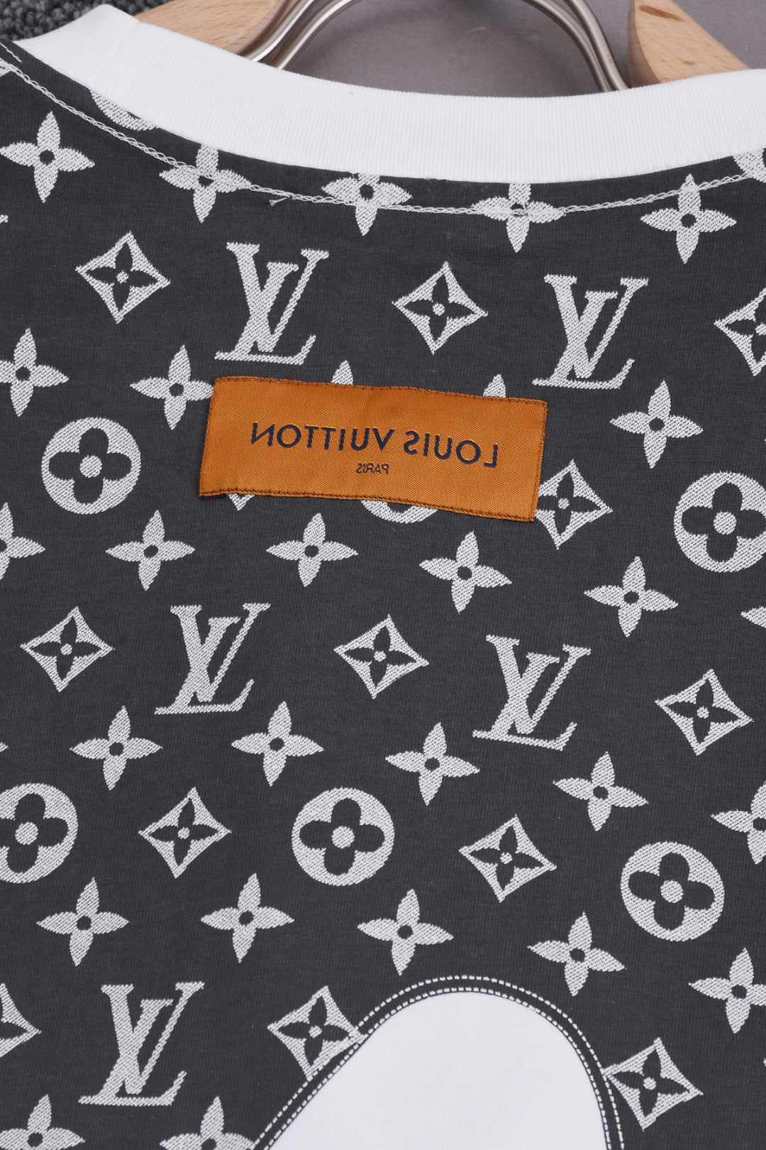 Louis Vuitton 25SS Classic Digital Appliqué Logo Cotton T-Shirt – White / Black, XS-L
