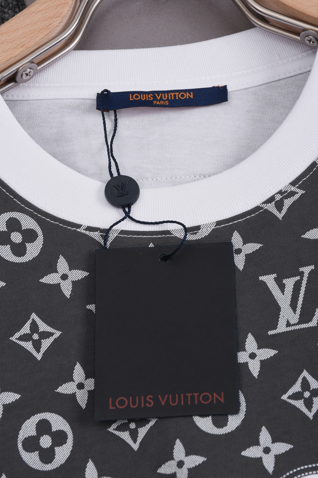 Louis Vuitton 25SS Classic Digital Appliqué Logo Cotton T-Shirt – White / Black, XS-L