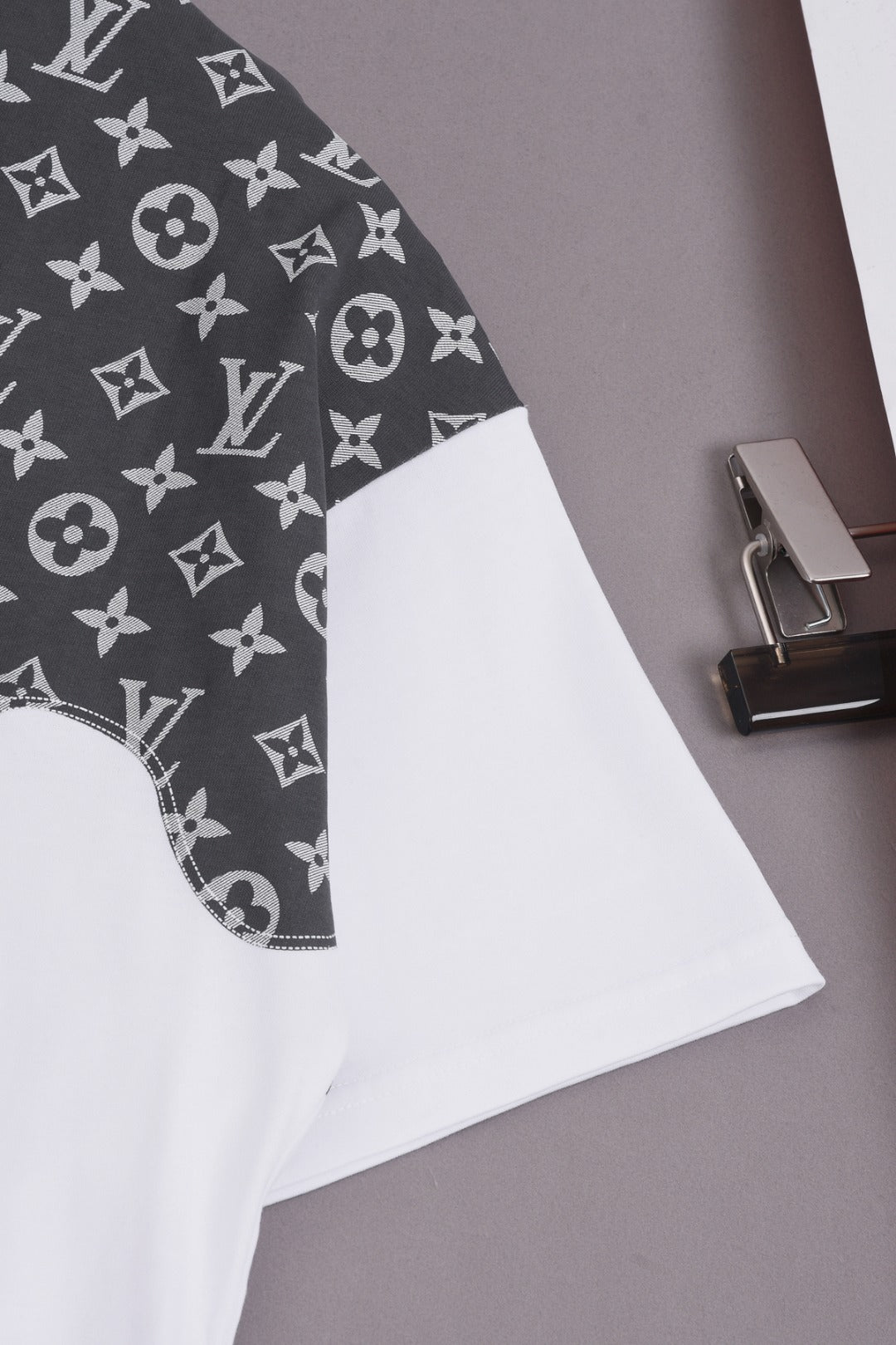 Louis Vuitton 25SS Classic Digital Appliqué Logo Cotton T-Shirt – White / Black, XS-L