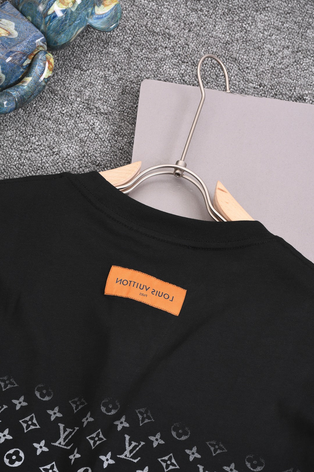 Louis Vuitton 25SS Classic Monogram Gradient Full-Print Cotton T-Shirt – White / Black / Gray / Green / Blue, XS-L