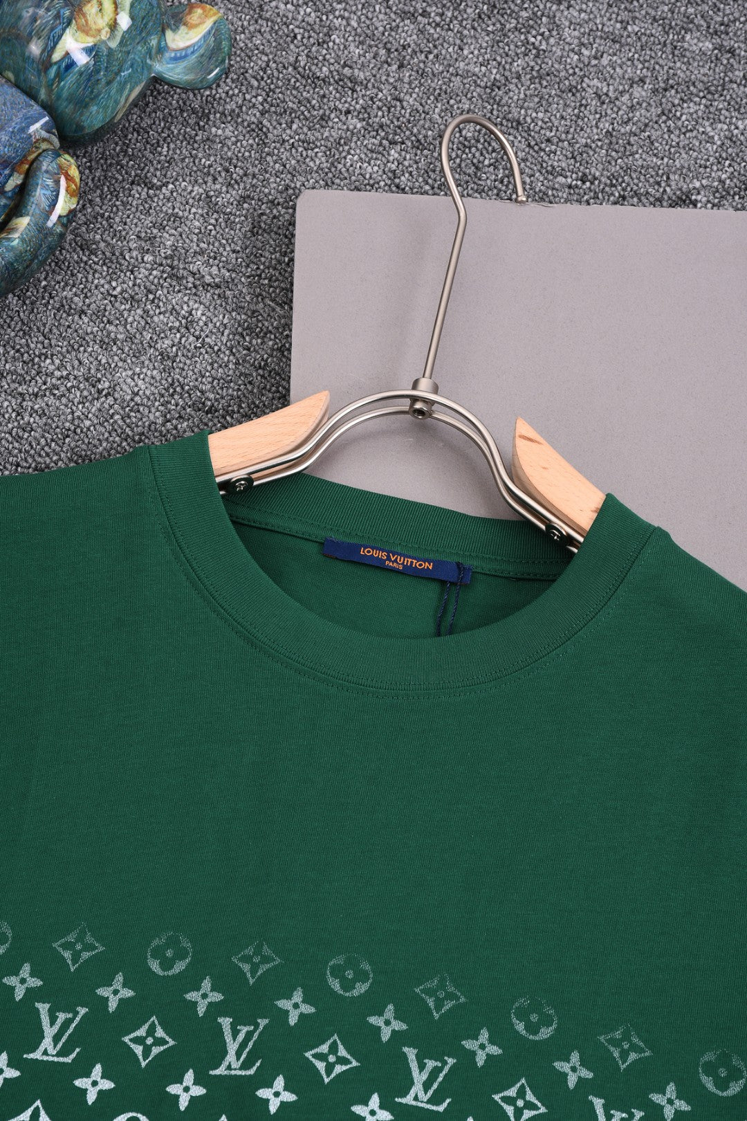 Louis Vuitton 25SS Classic Gradient Monogram Full-Print Cotton T-Shirt – White / Black / Gray / Green / Blue, XS-L