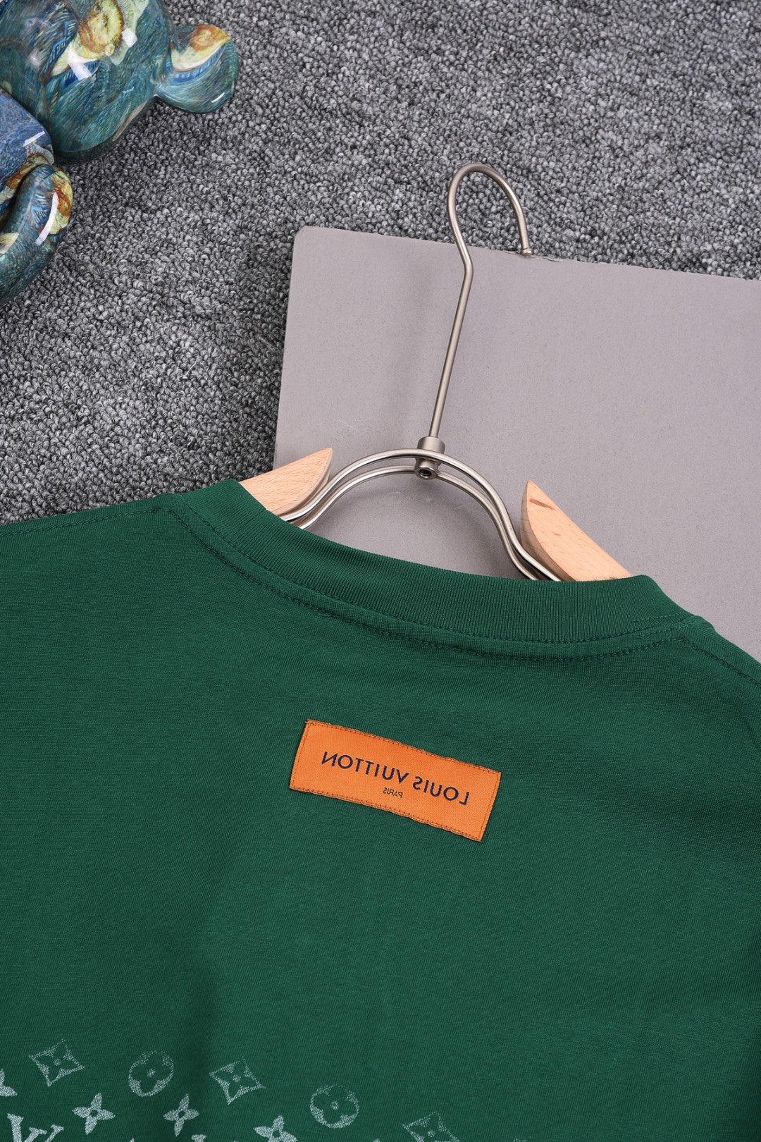 Louis Vuitton 25SS Classic Gradient Monogram Full-Print Cotton T-Shirt – White / Black / Gray / Green / Blue, XS-L