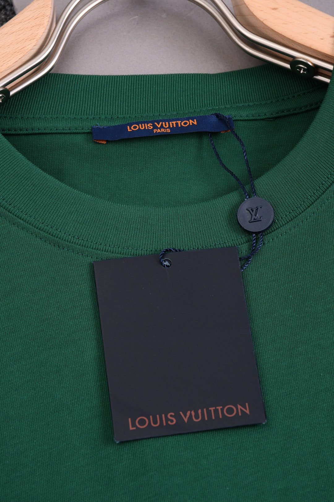Louis Vuitton 25SS Classic Gradient Monogram Full-Print Cotton T-Shirt – White / Black / Gray / Green / Blue, XS-L