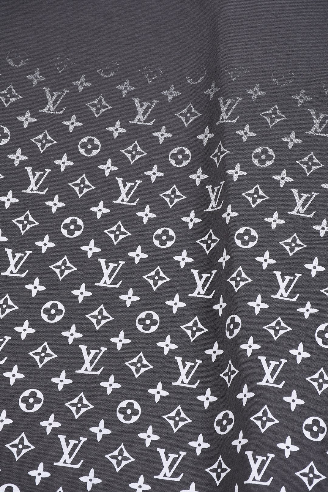 Louis Vuitton 25SS Classic Gradient Monogram Full-Print Cotton T-Shirt – White / Black / Gray / Green / Blue, XS-L