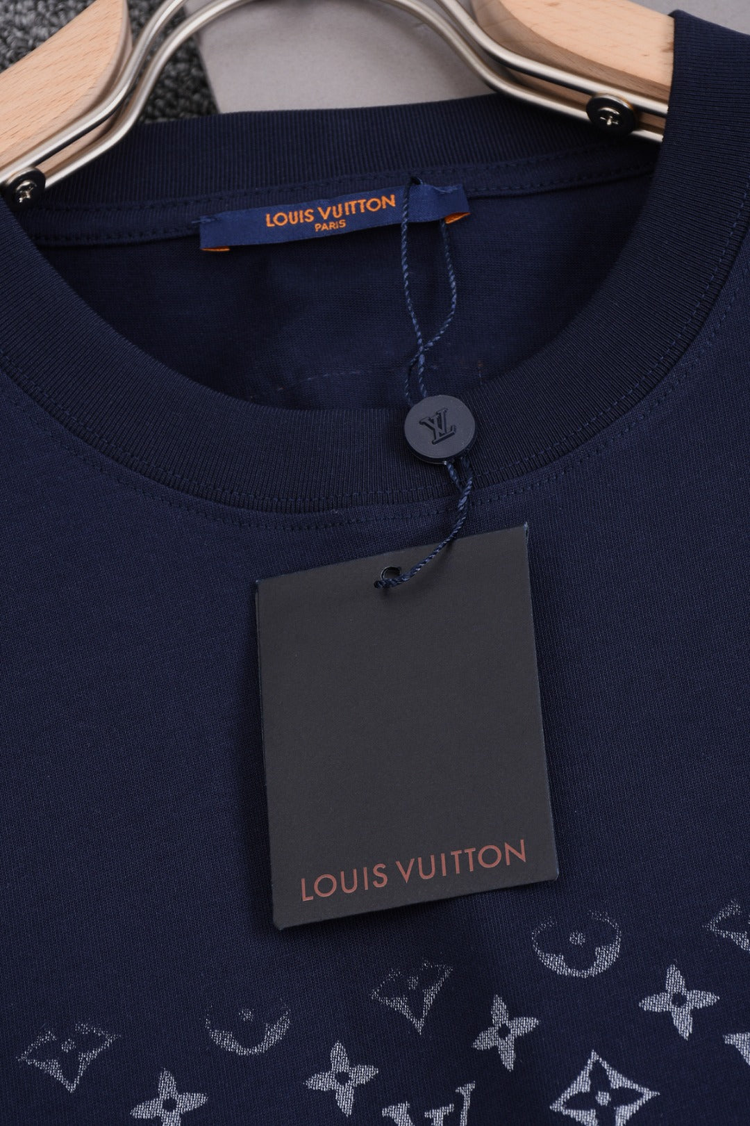Louis Vuitton 25SS Classic Gradient Monogram Full-Print Cotton T-Shirt – White / Black / Gray / Green / Blue, XS-L