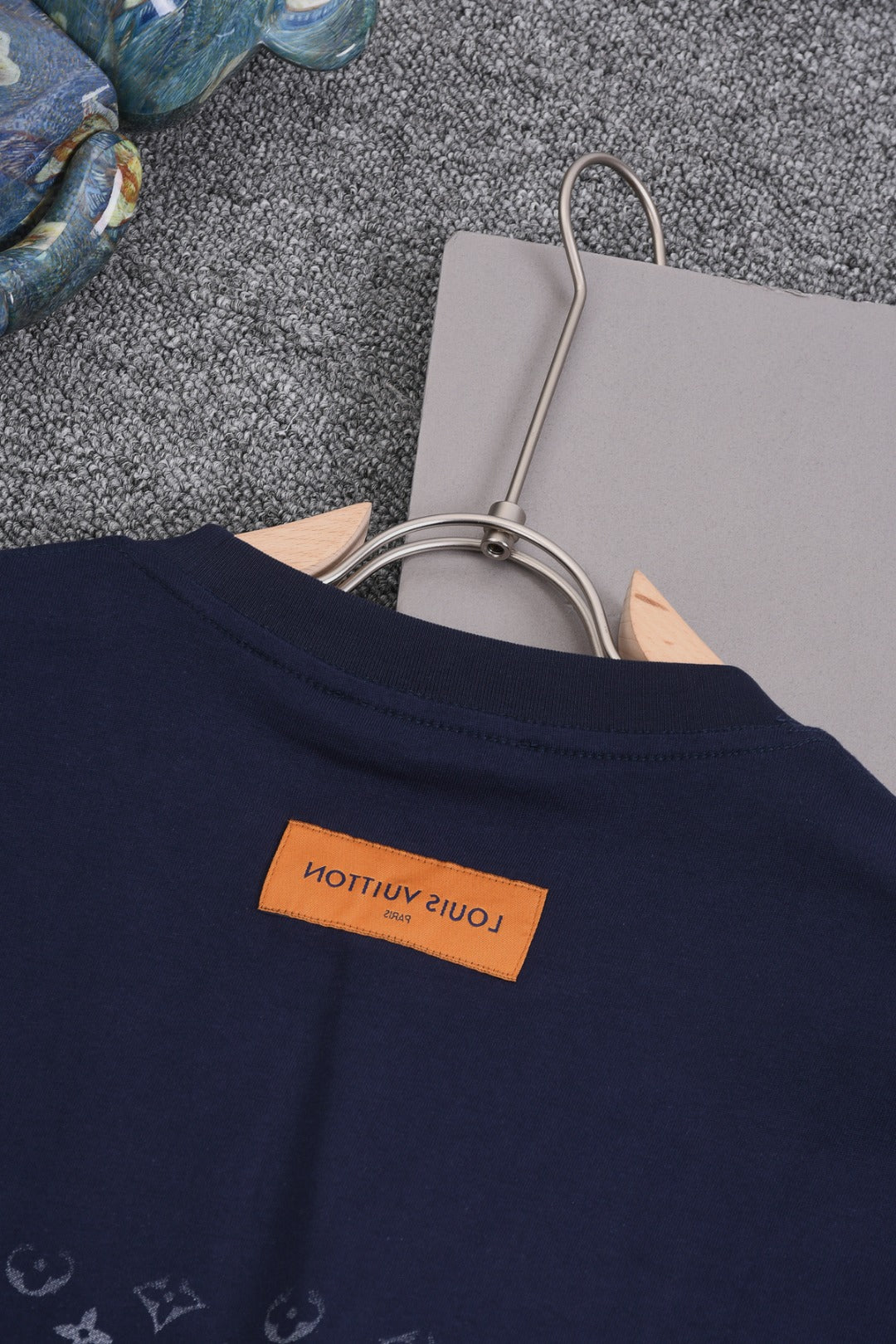 Louis Vuitton 25SS Classic Gradient Monogram Full-Print Cotton T-Shirt – White / Black / Gray / Green / Blue, XS-L