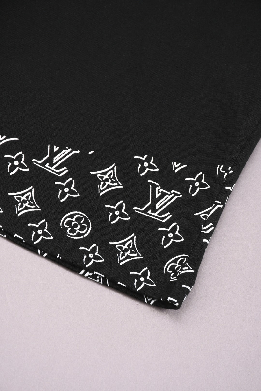 Louis Vuitton 25SS Classic Monogram Letter Logo Short Sleeve Cotton T-Shirt – White / Black, XS-L