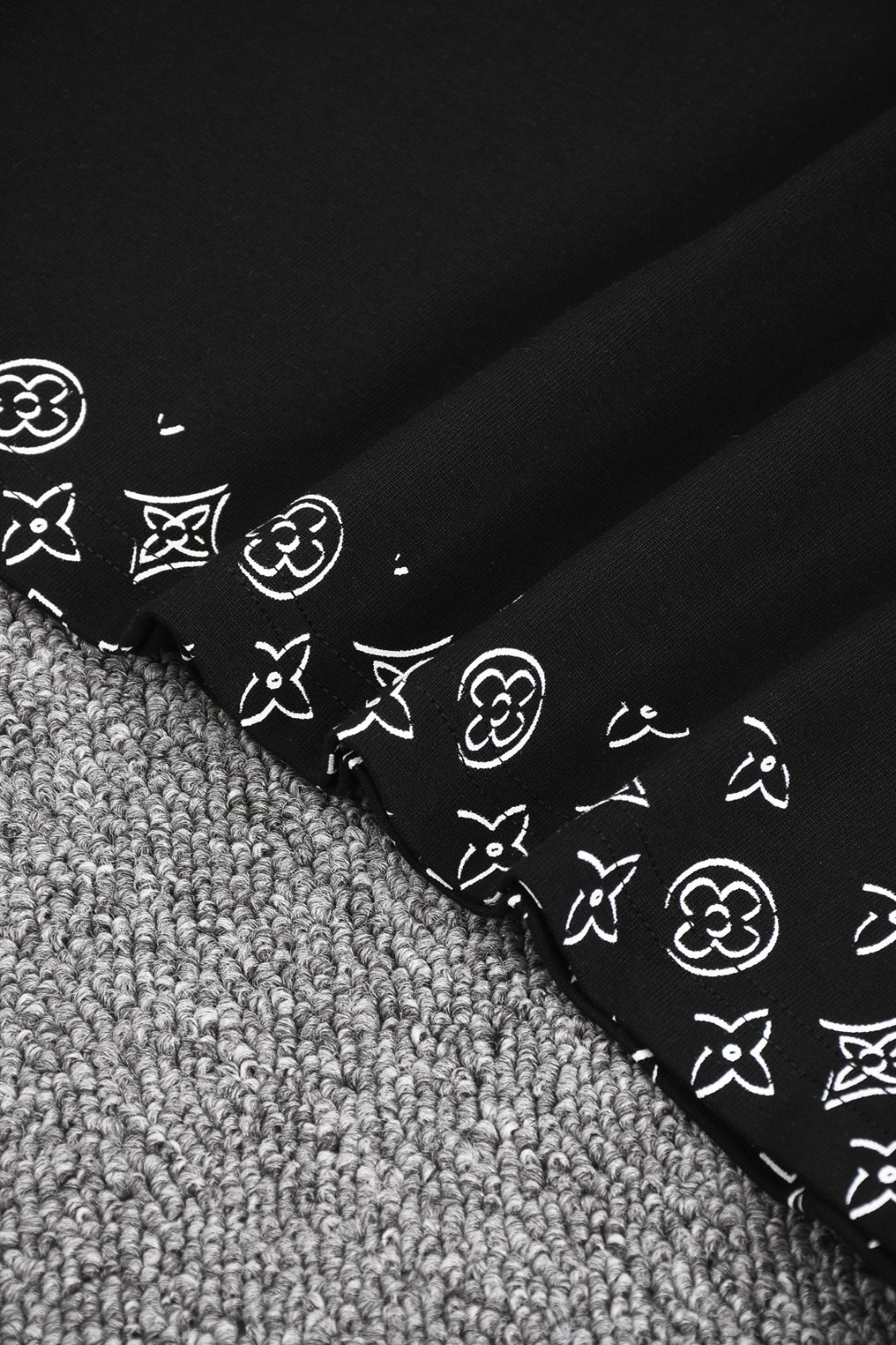 Louis Vuitton 25SS Classic Monogram Letter Logo Short Sleeve Cotton T-Shirt – White / Black, XS-L