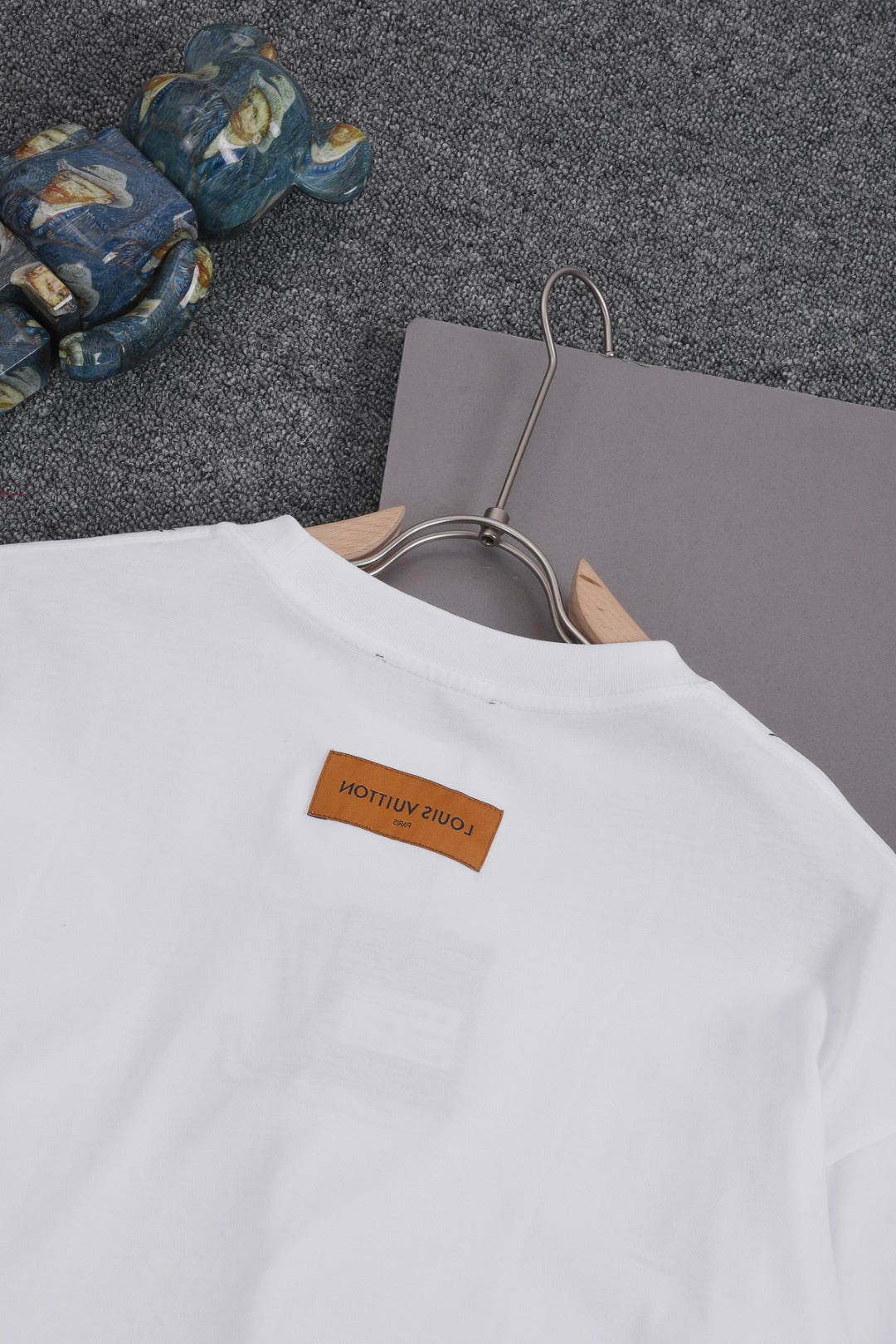 Louis Vuitton 25SS Classic Monogram Letter Logo Short Sleeve Cotton T-Shirt – White / Black, XS-L
