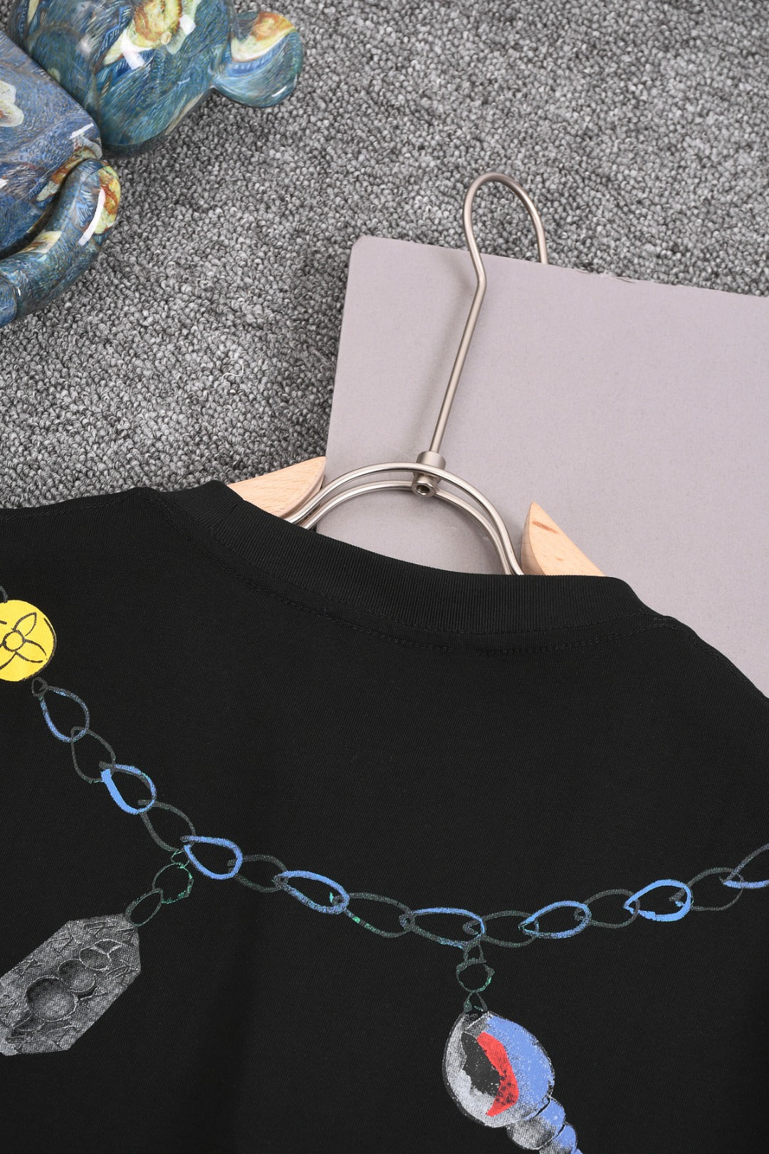 Louis Vuitton 25SS Classic Pendant Necklace Round Neck Short Sleeve Cotton T-Shirt – White / Black, XS-L