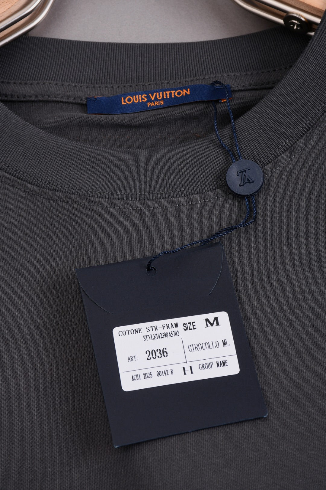 Louis Vuitton 25SS Triple Monogram Letter Front Print & Oversized Back Logo Cotton T-Shirt – White / Black / Gray, XS-L