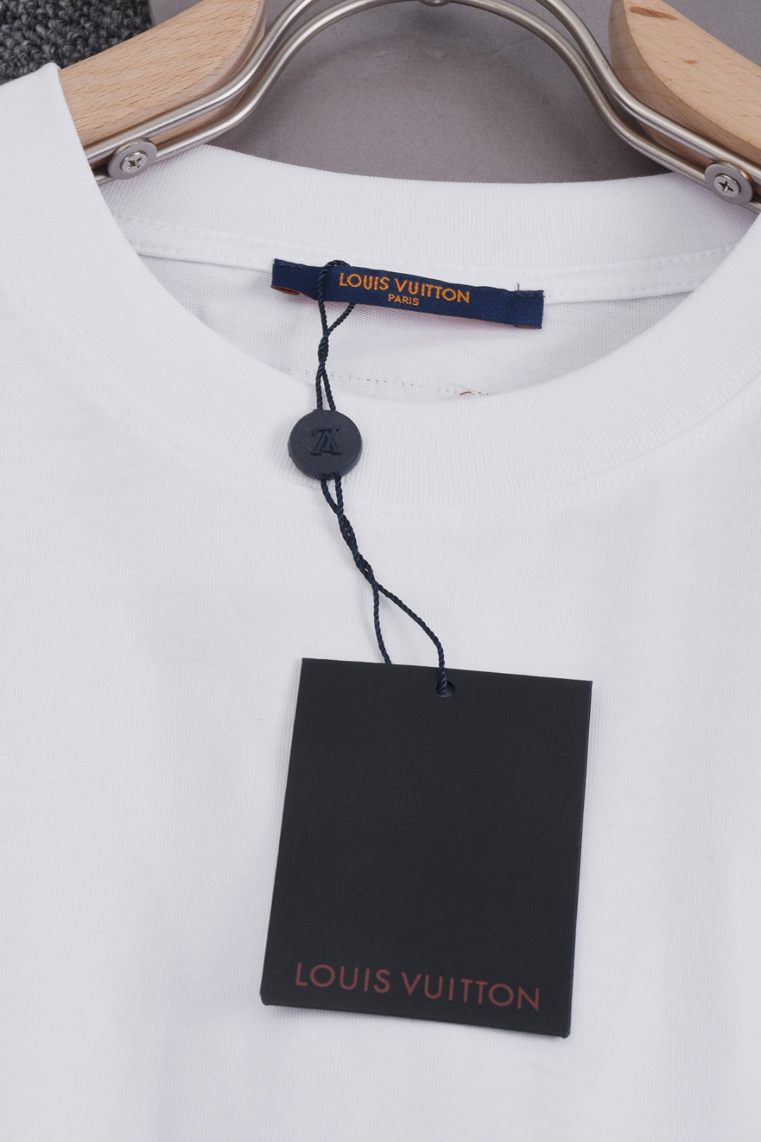 Louis Vuitton 25SS Triple Monogram Letter Chest Print & Oversized Back Logo Cotton T-Shirt – White / Black / Gray, XS-L