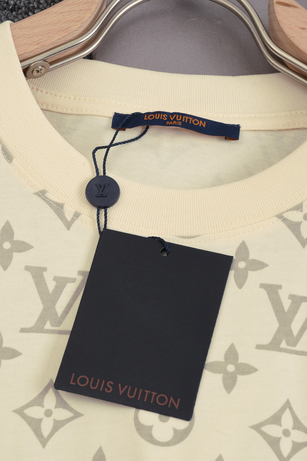 Louis Vuitton 25SS Cloud Gradient Jacquard Graffiti Cotton T-Shirt – Apricot / Black, XS-L
