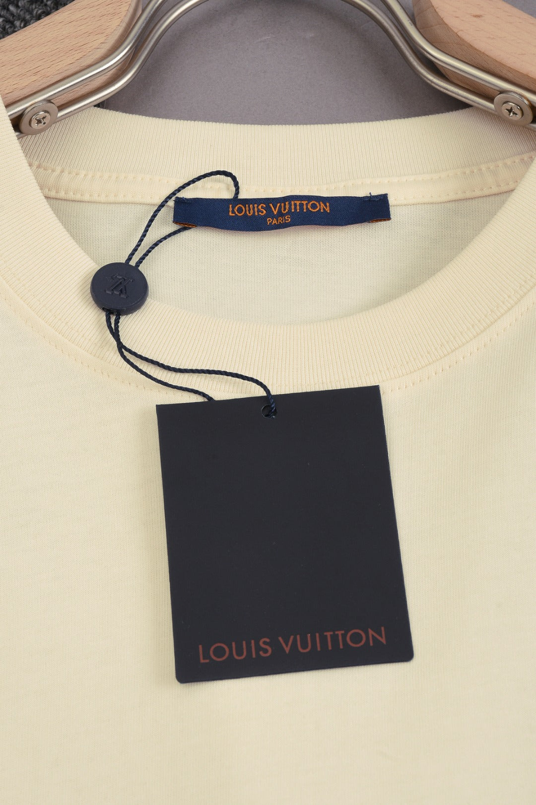 Louis Vuitton 25SS Cloud Gradient Jacquard Graffiti Short Sleeve Cotton T-Shirt – Apricot / Black, XS-L