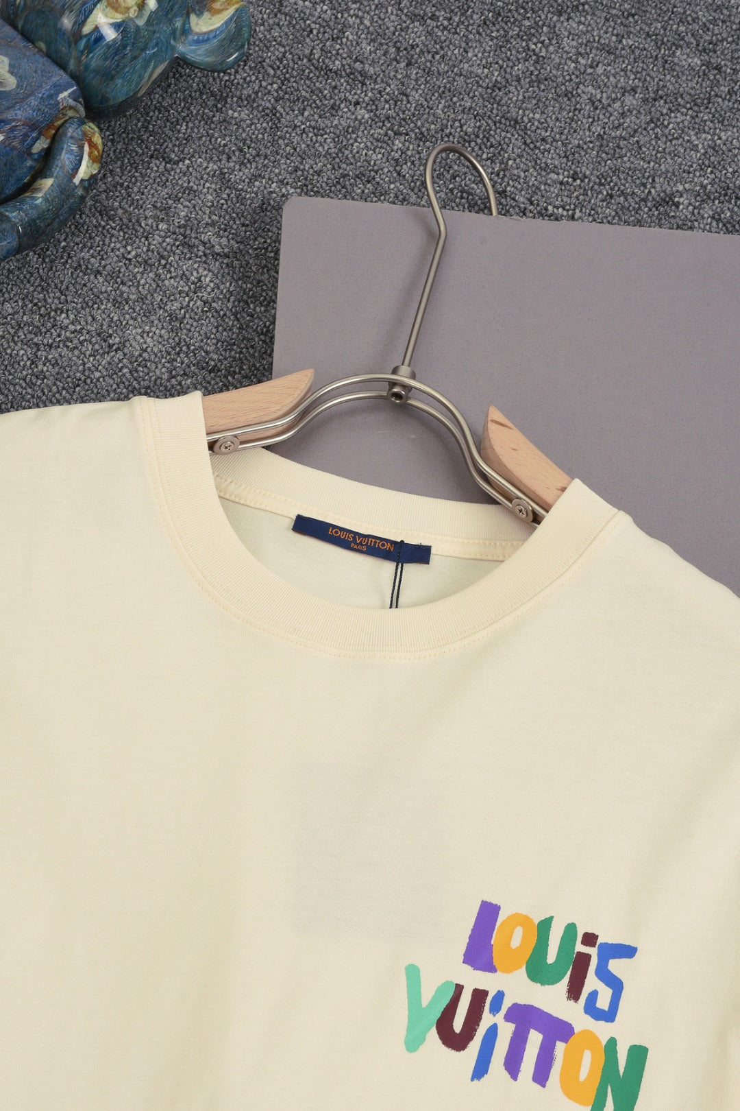 Louis Vuitton 25SS Cloud Gradient Jacquard Graffiti Short Sleeve Cotton T-Shirt – Apricot / Black, XS-L