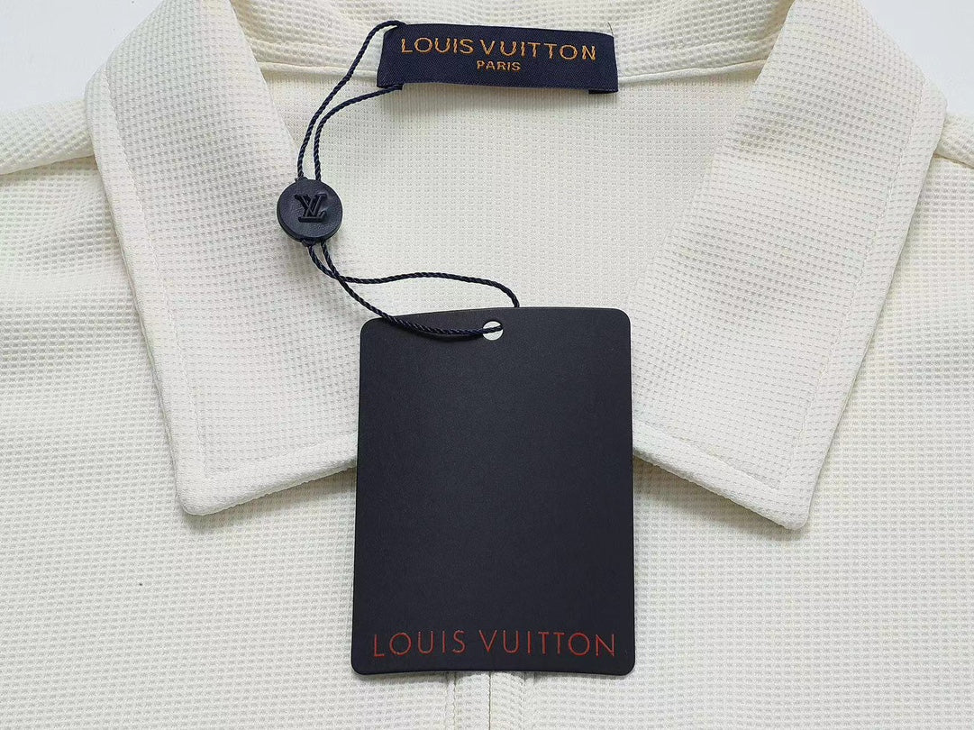 Louis Vuitton P368 Relaxed Fit Waffle-Knit Polo with Two-Tone Sleeve Detail – M-3XL, Unisex