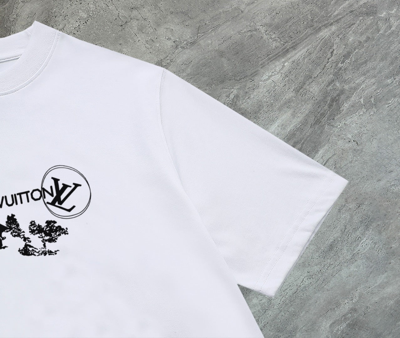 Louis Vuitton 2025 High-Quality Crew Neck T-Shirt – S-2XL, Unisex, Embroidered Sleeve Detail