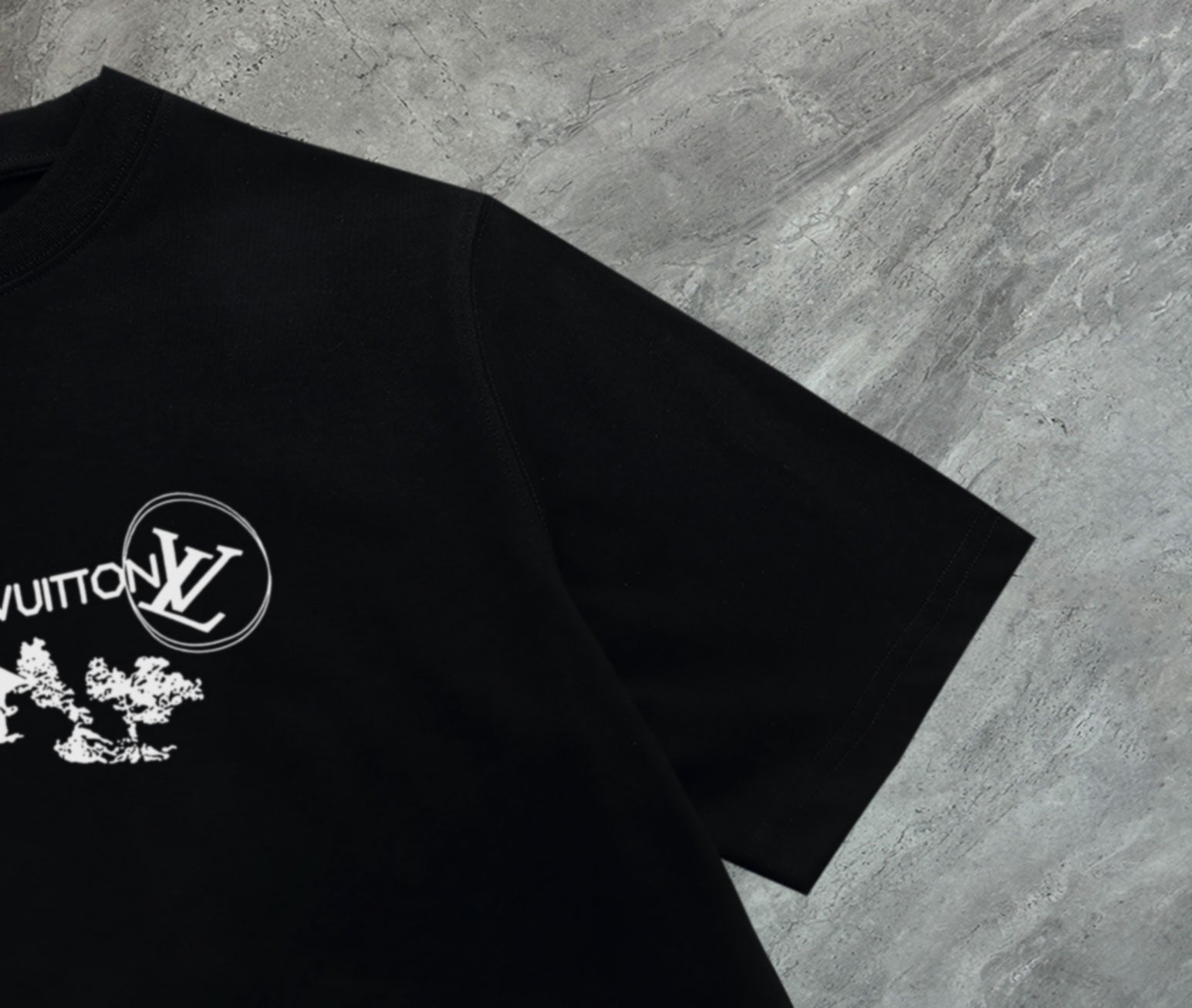 Louis Vuitton 2025 Premium Crew Neck T-Shirt – S-2XL, Unisex, Embroidered Sleeve Detail