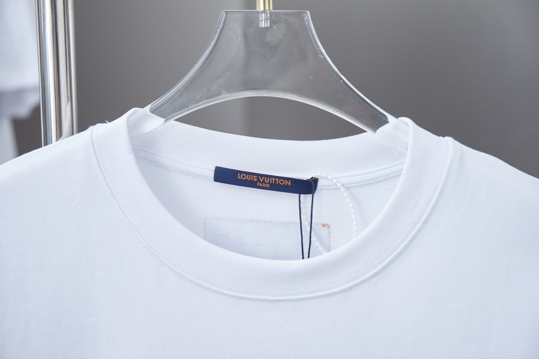 Louis Vuitton 25SS Early Spring Clover Logo Embroidered T-Shirt – Unisex Cotton Tee, Black/White/Gray (S–XL)