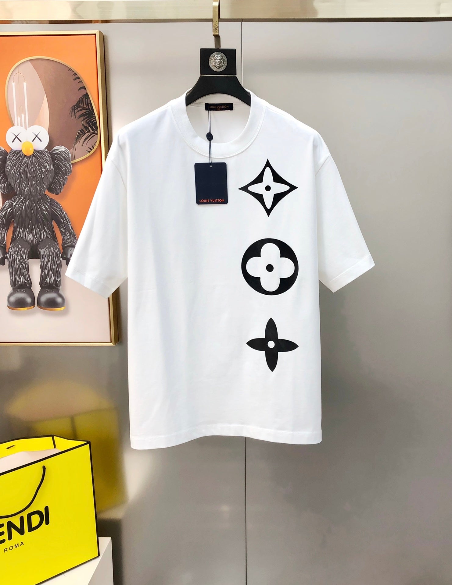 Louis Vuitton 2024 SS Men’s Crewneck T-Shirt – Premium Cotton, Printed LV Logo, Oversized Fit (S–3XL), Black/White/Red