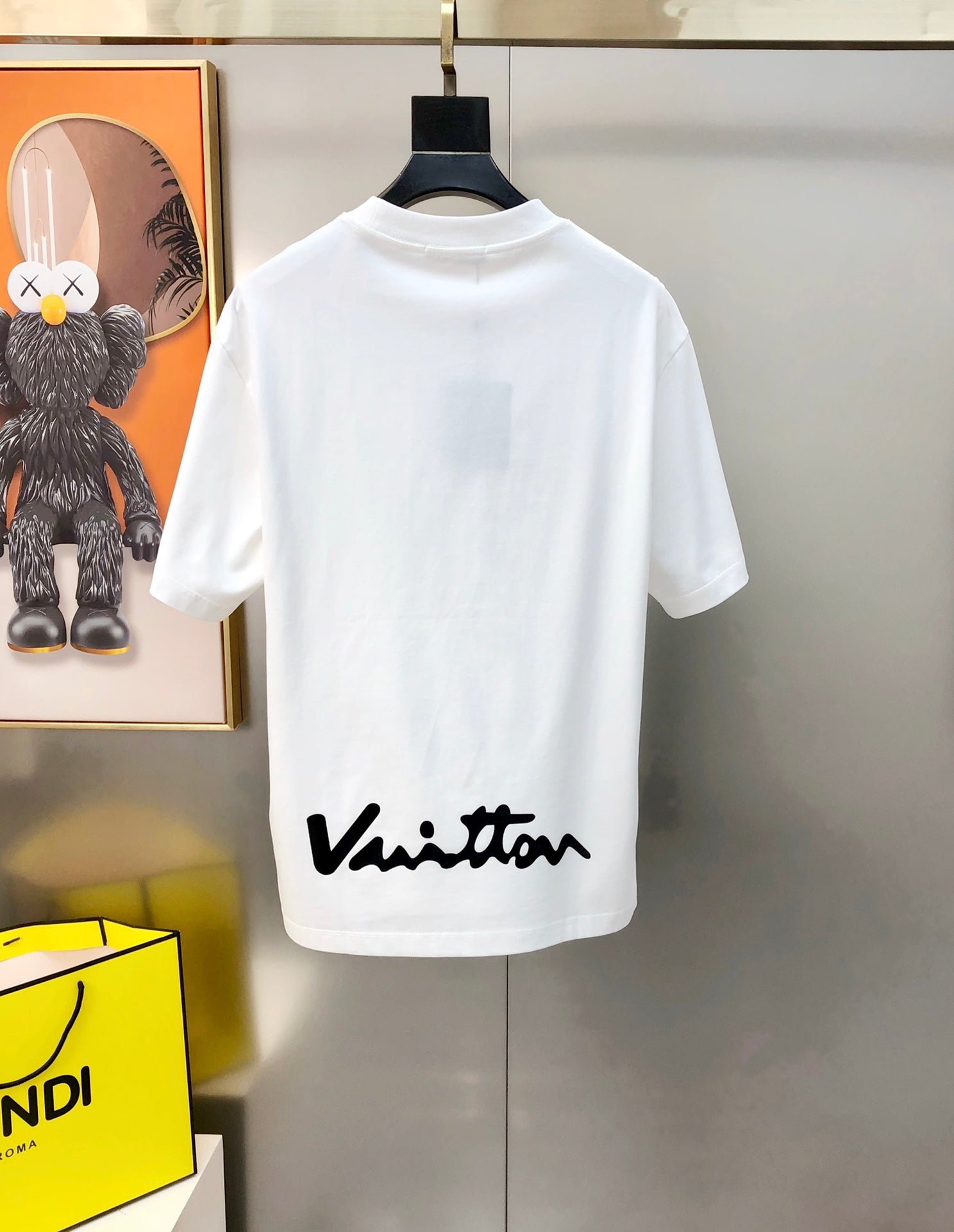 Louis Vuitton 2024 SS Men’s Crewneck T-Shirt – Premium Cotton, Printed LV Logo, Oversized Fit (S–3XL), Black/White/Red