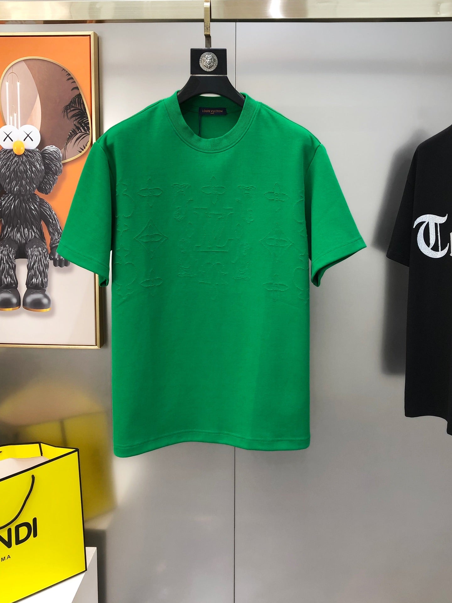 Louis Vuitton 2024 SS Men’s Crewneck T-Shirt – Premium Cotton, Double-Sleeve Cut-Burned LV Logos, Oversized OS Fit (S–3XL), Black/White/Green