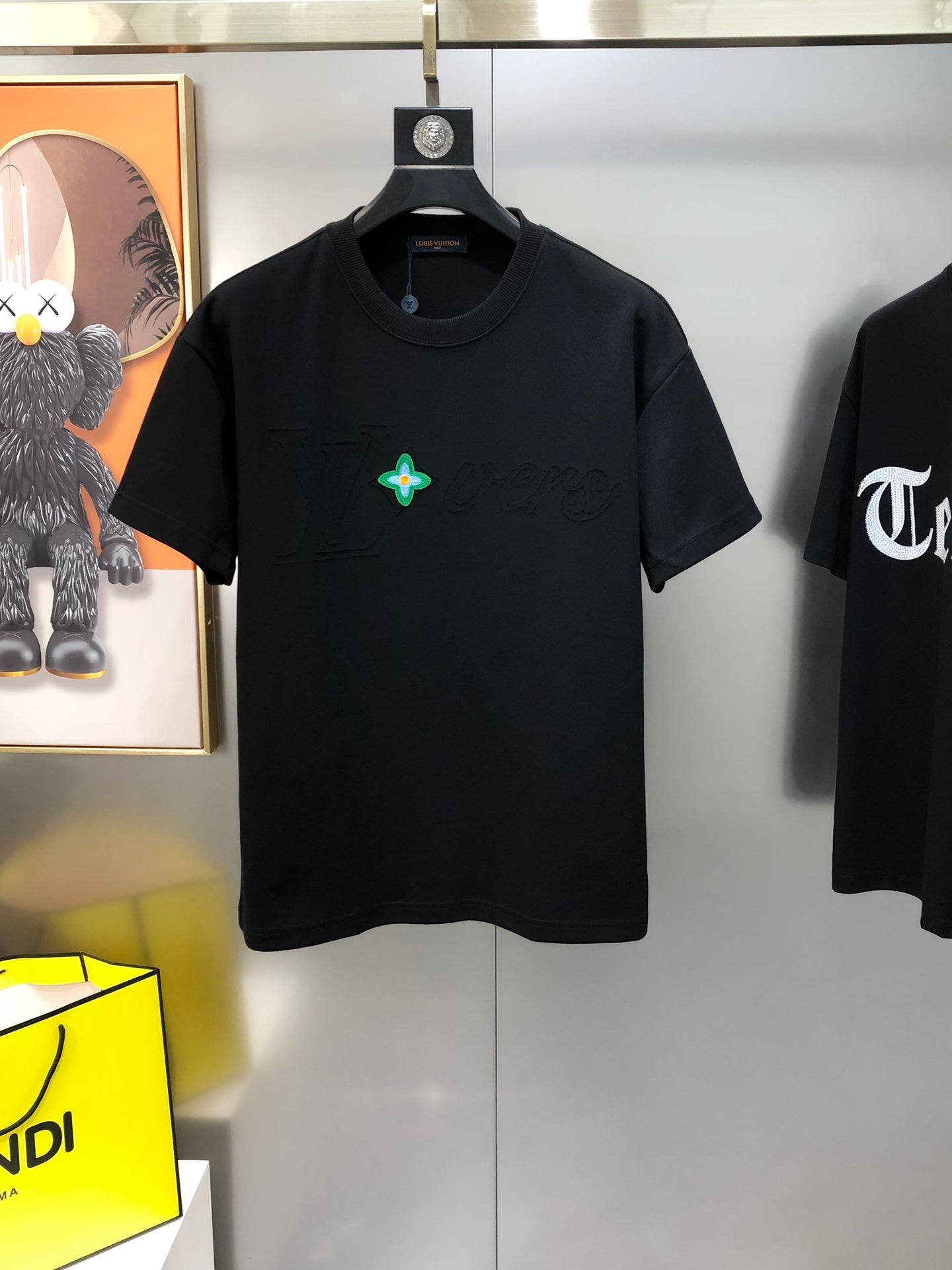 Louis Vuitton 2024 SS Men’s Crewneck T-Shirt – Premium Cotton, Cut-Burned Embroidered LV Logo, Oversized OS Fit (S–3XL), Black/White/Green/Orange