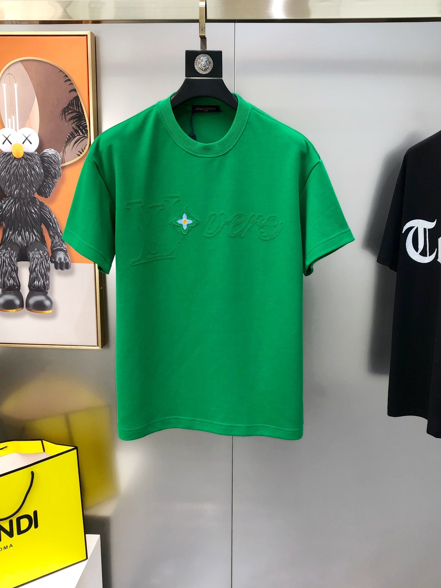 Louis Vuitton 2024 SS Men’s Crewneck T-Shirt – Premium Cotton, Cut-Burned Embroidered LV Logo, Oversized OS Fit (S–3XL), Black/White/Green/Orange
