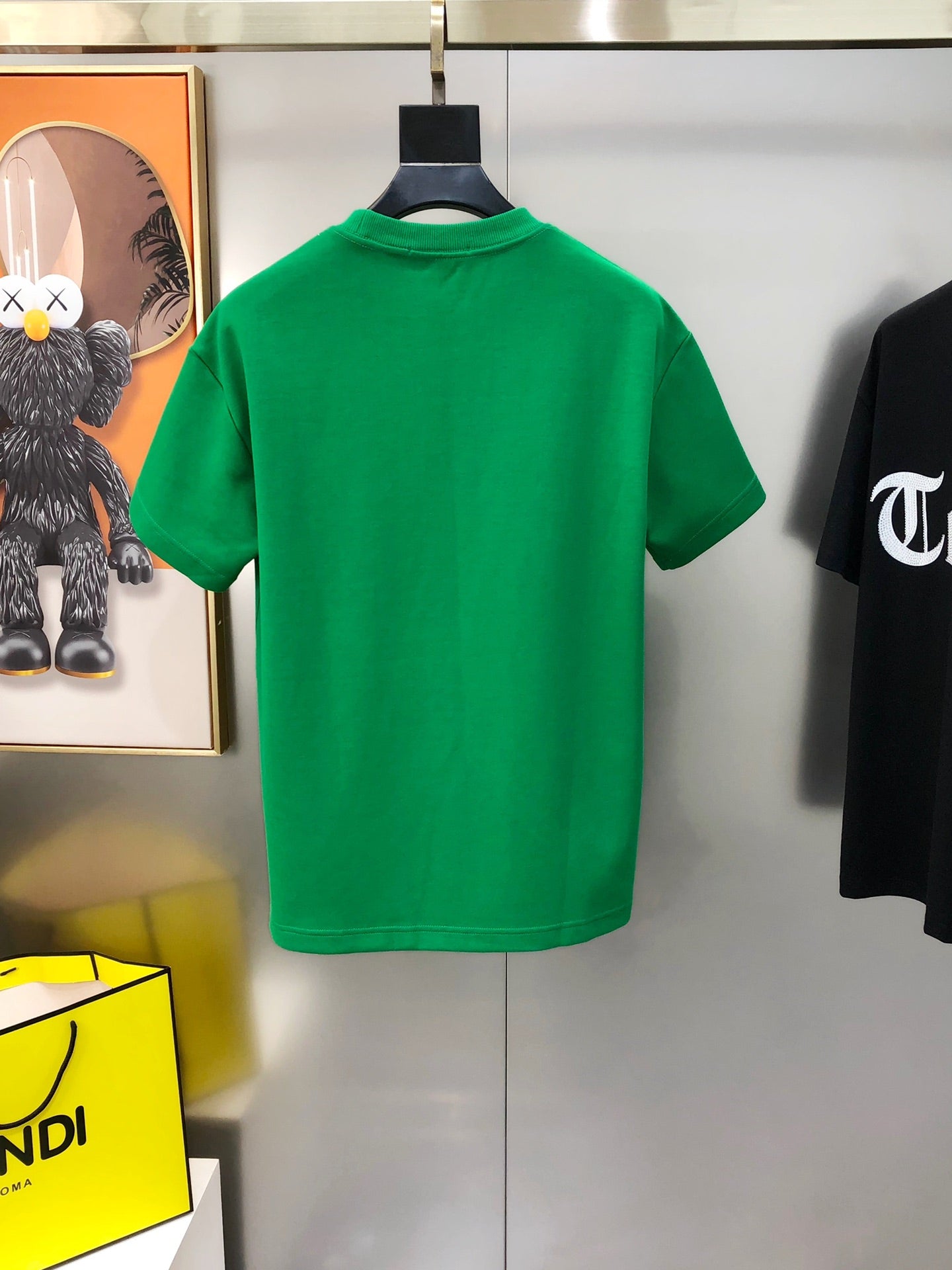 Louis Vuitton 2024 SS Men’s Crewneck T-Shirt – Premium Cotton, Cut-Burned Embroidered LV Logo, Oversized OS Fit (S–3XL), Black/White/Green/Orange