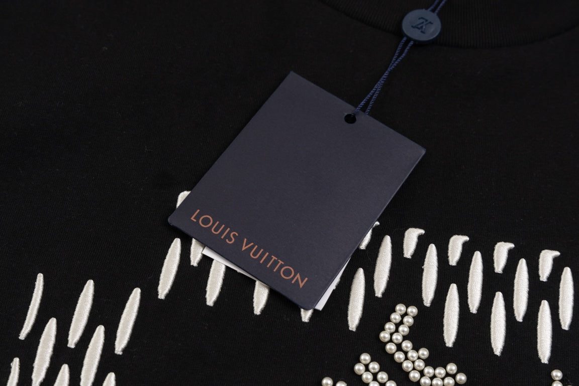 Louis Vuitton 24SS Pharrell Williams Beaded Letter Embroidered T-Shirt – Premium Cotton, Unisex (XS–L)