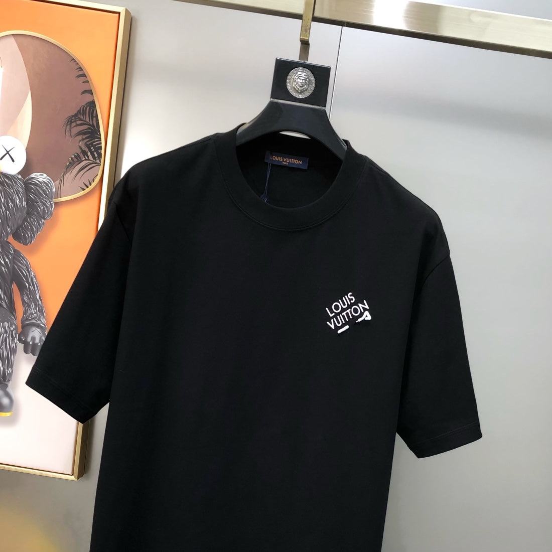 Louis Vuitton 2024 Early Spring Men’s Crewneck T-Shirt – Premium Cotton, Logo Hardware Print, Unisex (S–3XL)