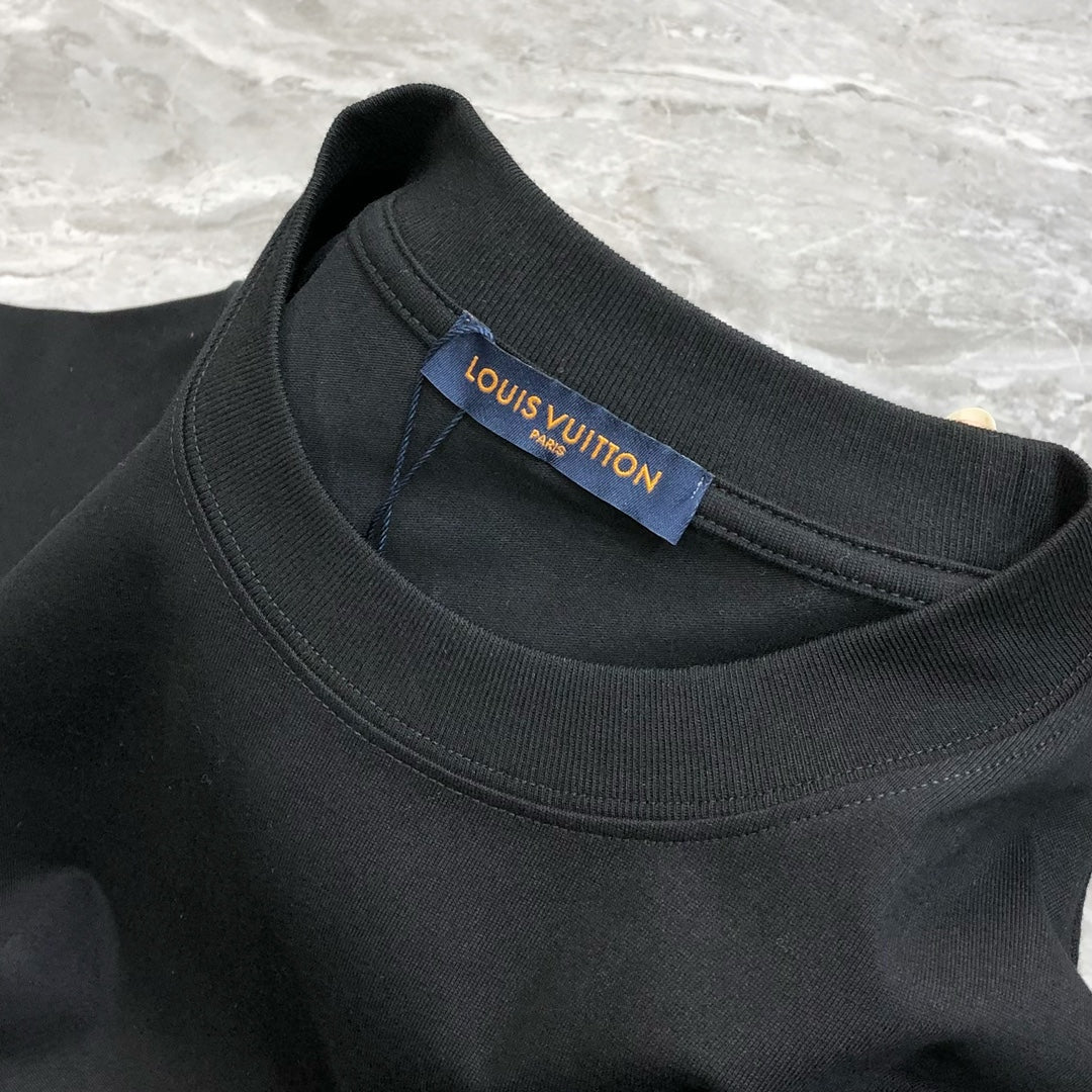 Louis Vuitton 2024 Early Spring Men’s Crewneck T-Shirt – Premium Cotton, Logo Hardware Print, Unisex (S–3XL)