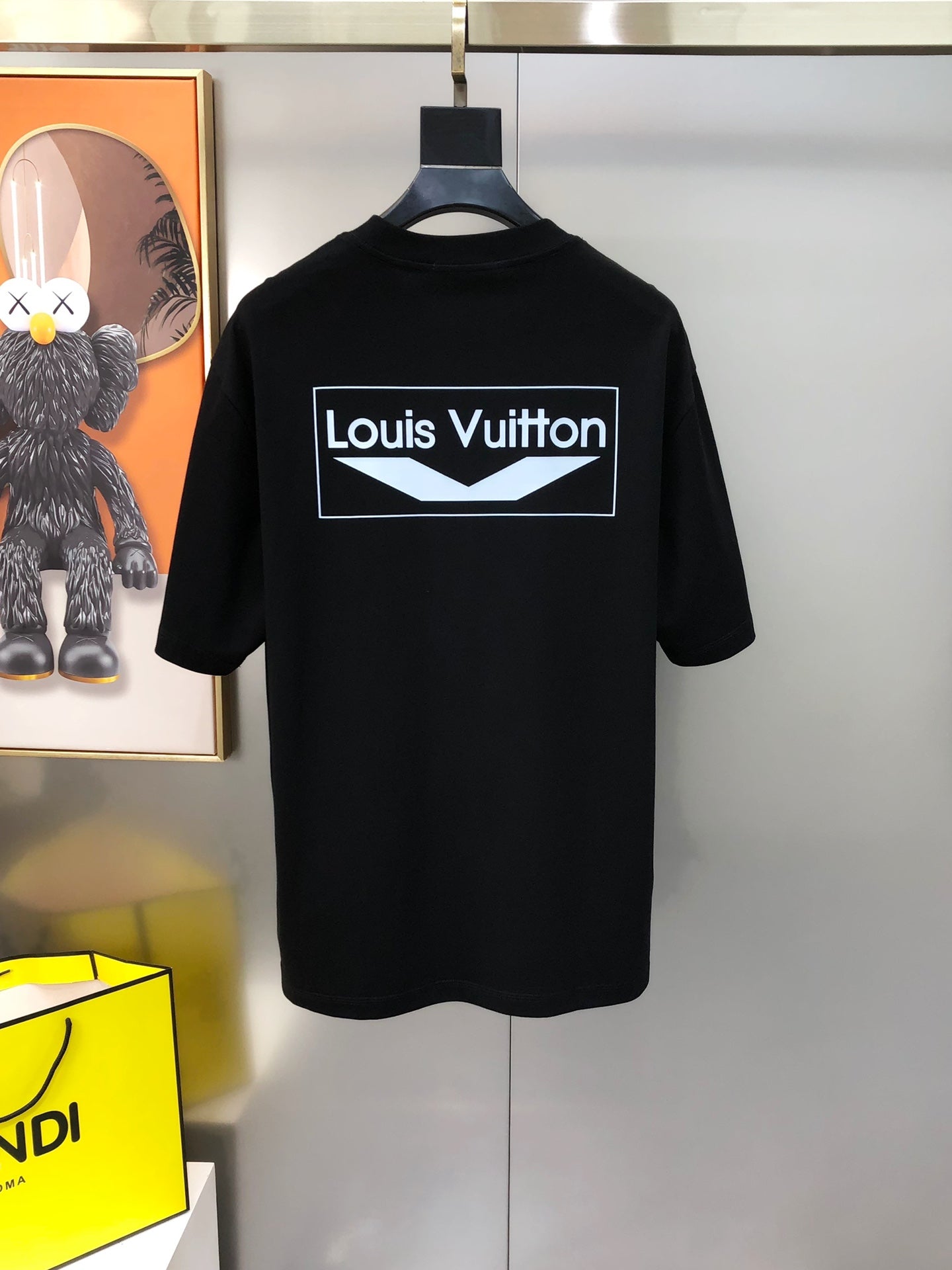 Louis Vuitton 2024 Early Spring Men’s Crewneck T-Shirt – Premium Cotton, Front & Back Logo Print, Unisex (S–3XL)