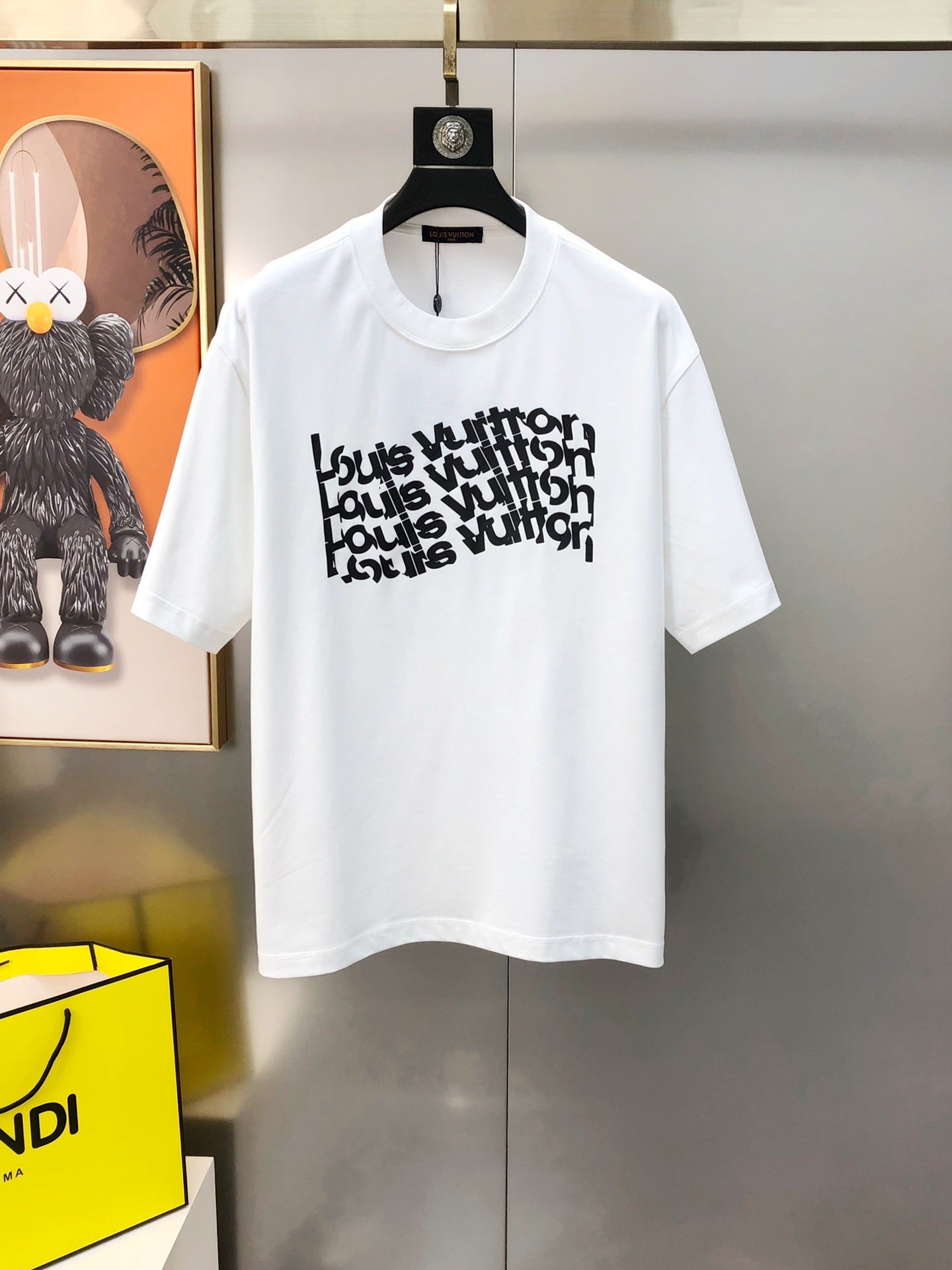 Louis Vuitton 2024 Early Spring Men’s Crewneck T-Shirt – Premium Cotton, Front & Back Logo Print, Unisex (S–3XL)