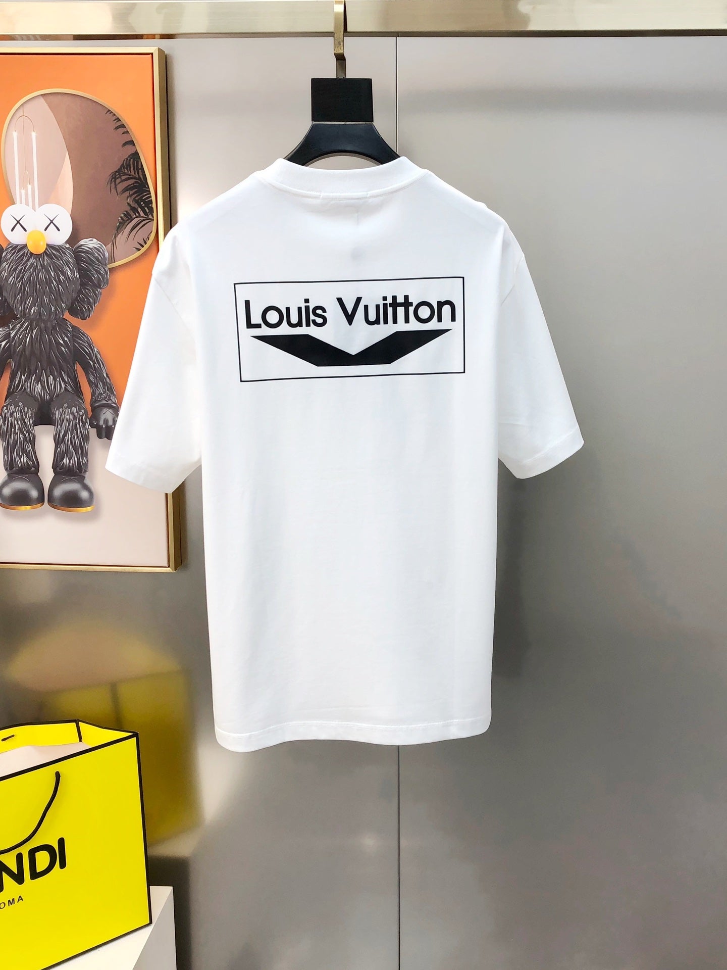 Louis Vuitton 2024 Early Spring Men’s Crewneck T-Shirt – Premium Cotton, Front & Back Logo Print, Unisex (S–3XL)