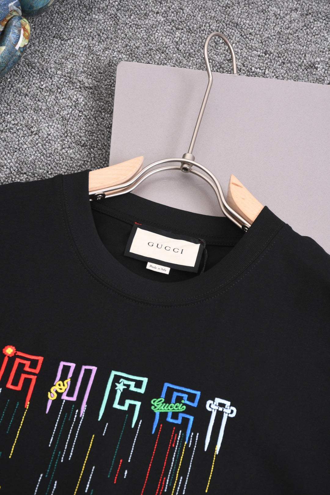 GUCCI Unisex Fringe Embroidered Logo T-Shirt – 2025 Spring/Summer Luxury Collection, Apricot/Black, Sizes XS–L