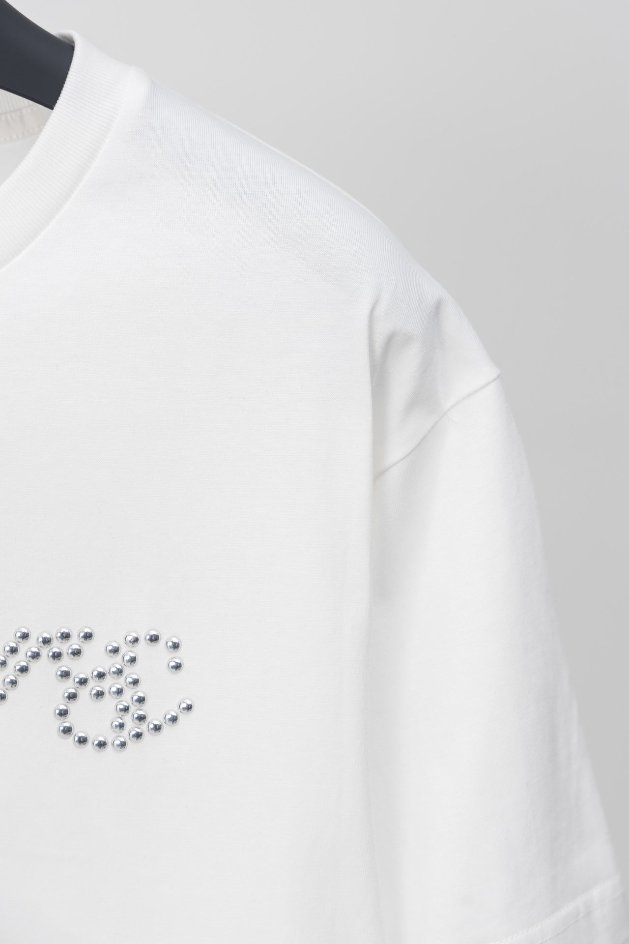 Louis Vuitton 2024SS Phi-Dieu Rhinestone & Stud Embroidery T-Shirt – Premium Cotton – XS, S, M, L
