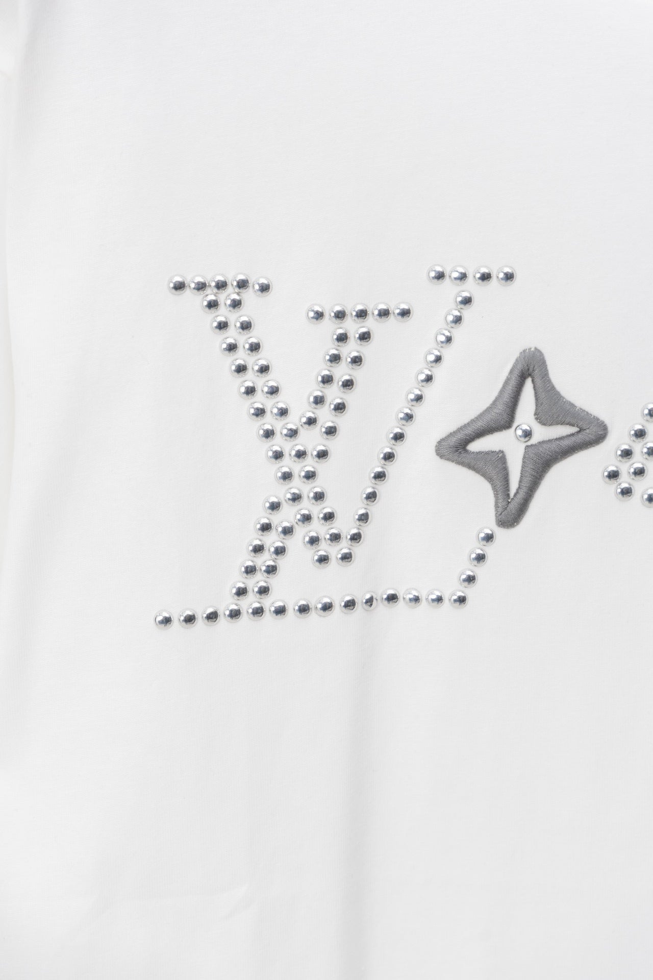 Louis Vuitton 2024SS Phi-Dieu Rhinestone & Stud Embroidery T-Shirt – Premium Cotton – XS, S, M, L