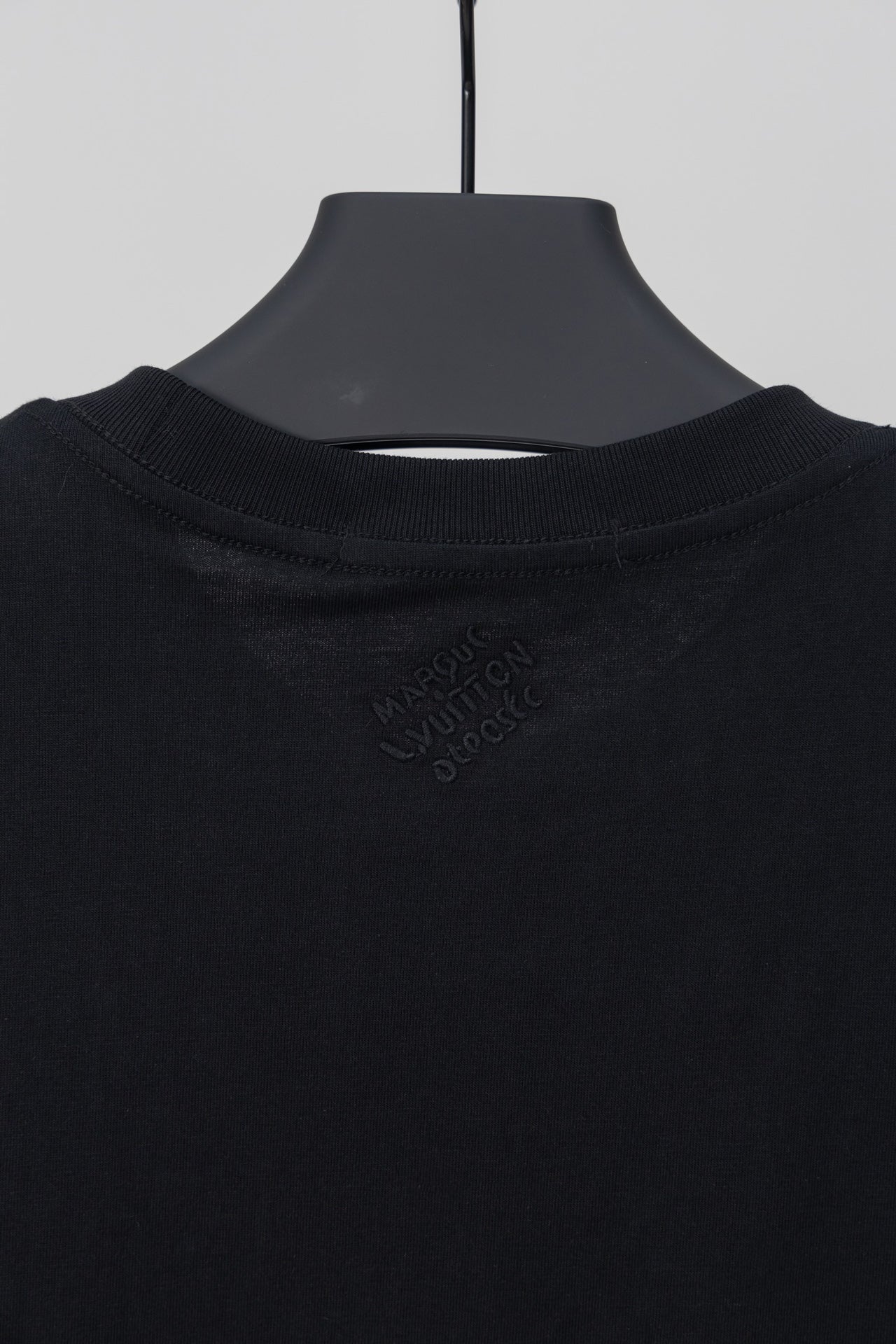 Louis Vuitton 2024SS Phi-Dieu Rhinestone & Stud Embroidery T-Shirt – Premium Cotton – XS, S, M, L
