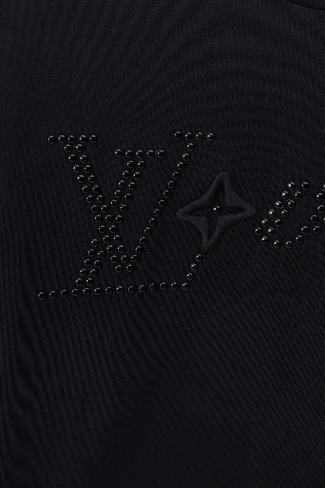 Louis Vuitton 2024SS Phi-Dieu Rhinestone & Stud Embroidery T-Shirt – Premium Cotton – XS, S, M, L