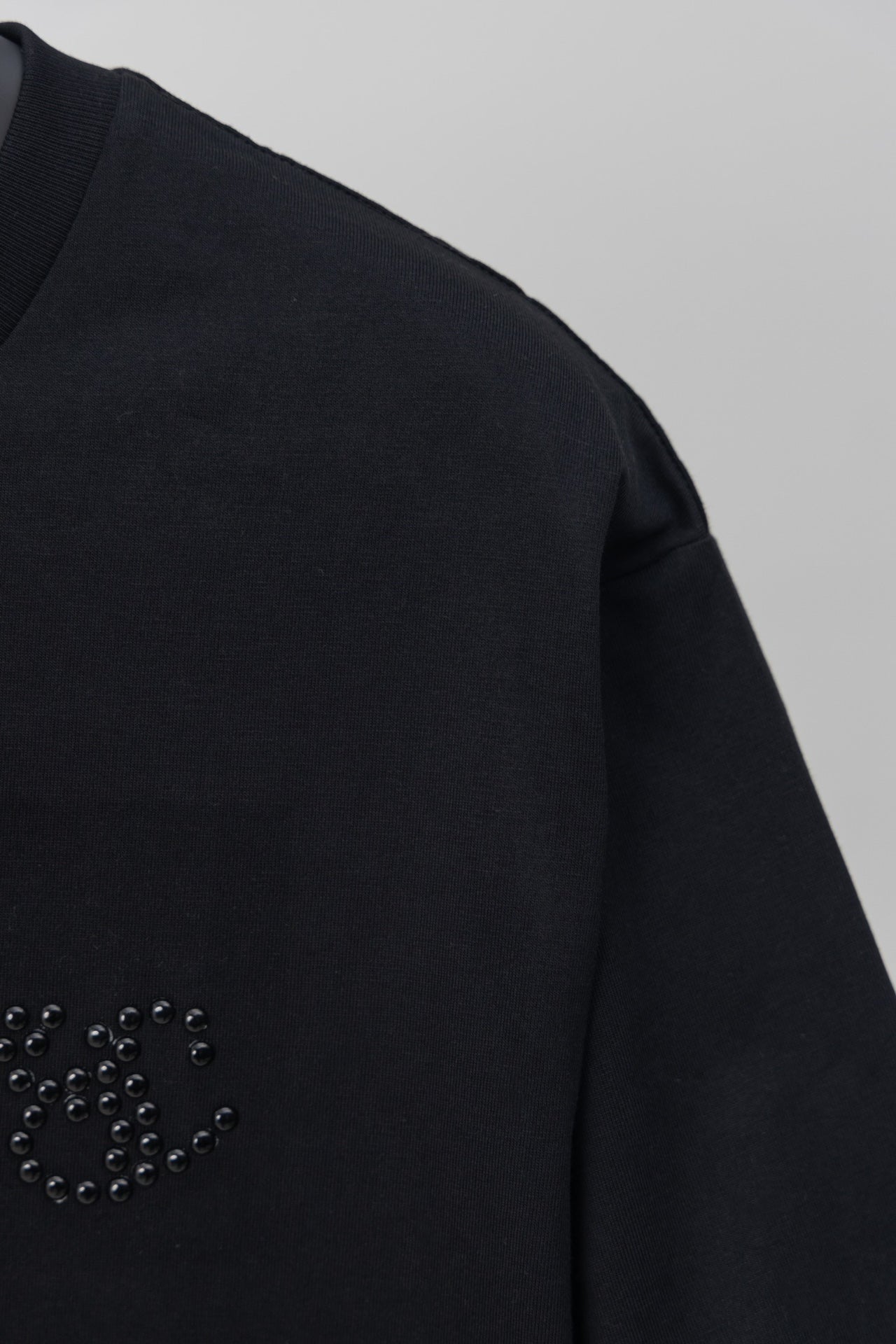 Louis Vuitton 2024SS Phi-Dieu Rhinestone & Stud Embroidery T-Shirt – Premium Cotton – XS, S, M, L