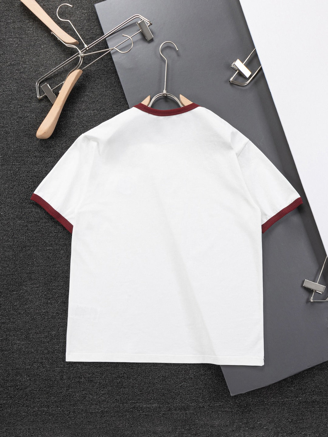 GUCCI Unisex Burgundy-Trim Double G Embroidered Crewneck T-Shirt – Black/White, Sizes S–XL