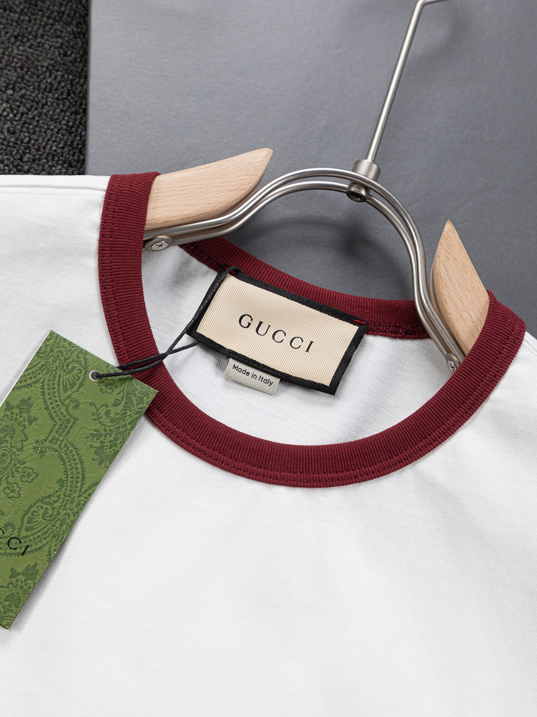 GUCCI Unisex Burgundy-Trim Double G Embroidered Crewneck T-Shirt – Black/White, Sizes S–XL