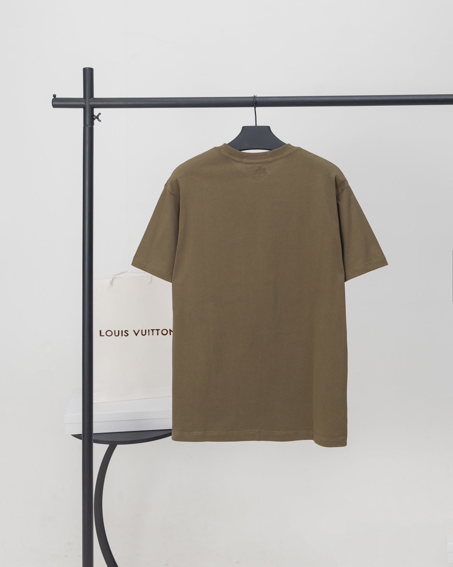 Louis Vuitton 2024SS Phi-Dieu Rhinestone & Stud Embroidery T-Shirt – Premium Cotton – XS, S, M, L