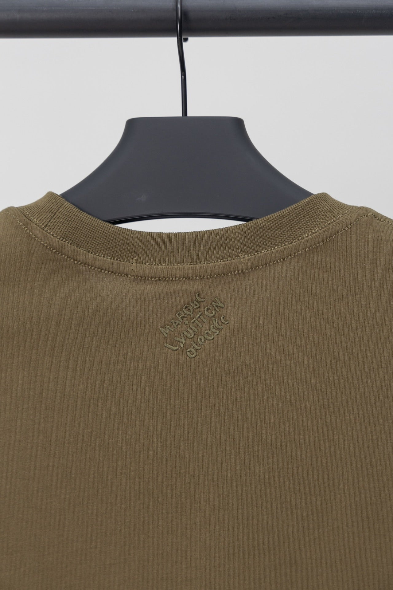 Louis Vuitton 2024SS Phi-Dieu Rhinestone & Stud Embroidery T-Shirt – Premium Cotton – XS, S, M, L