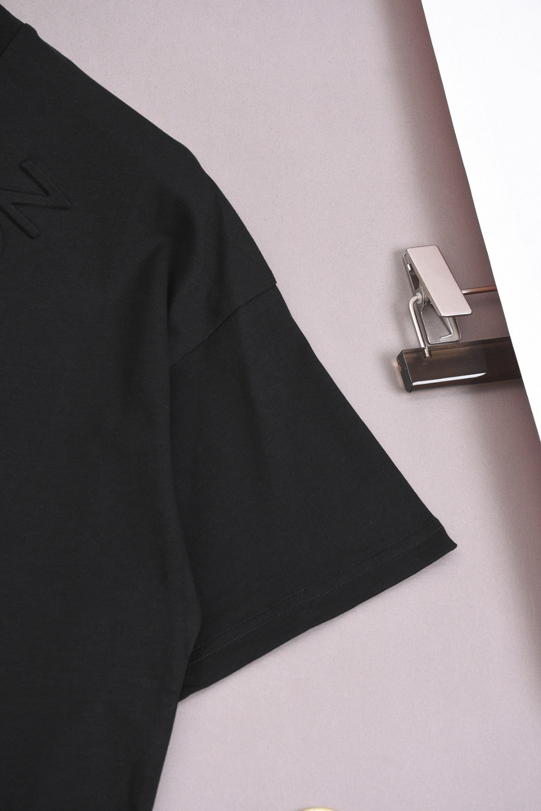 Louis Vuitton 25SS Classic Embossed Logo Crewneck T-Shirt – Premium Cotton – XS, S, M, L