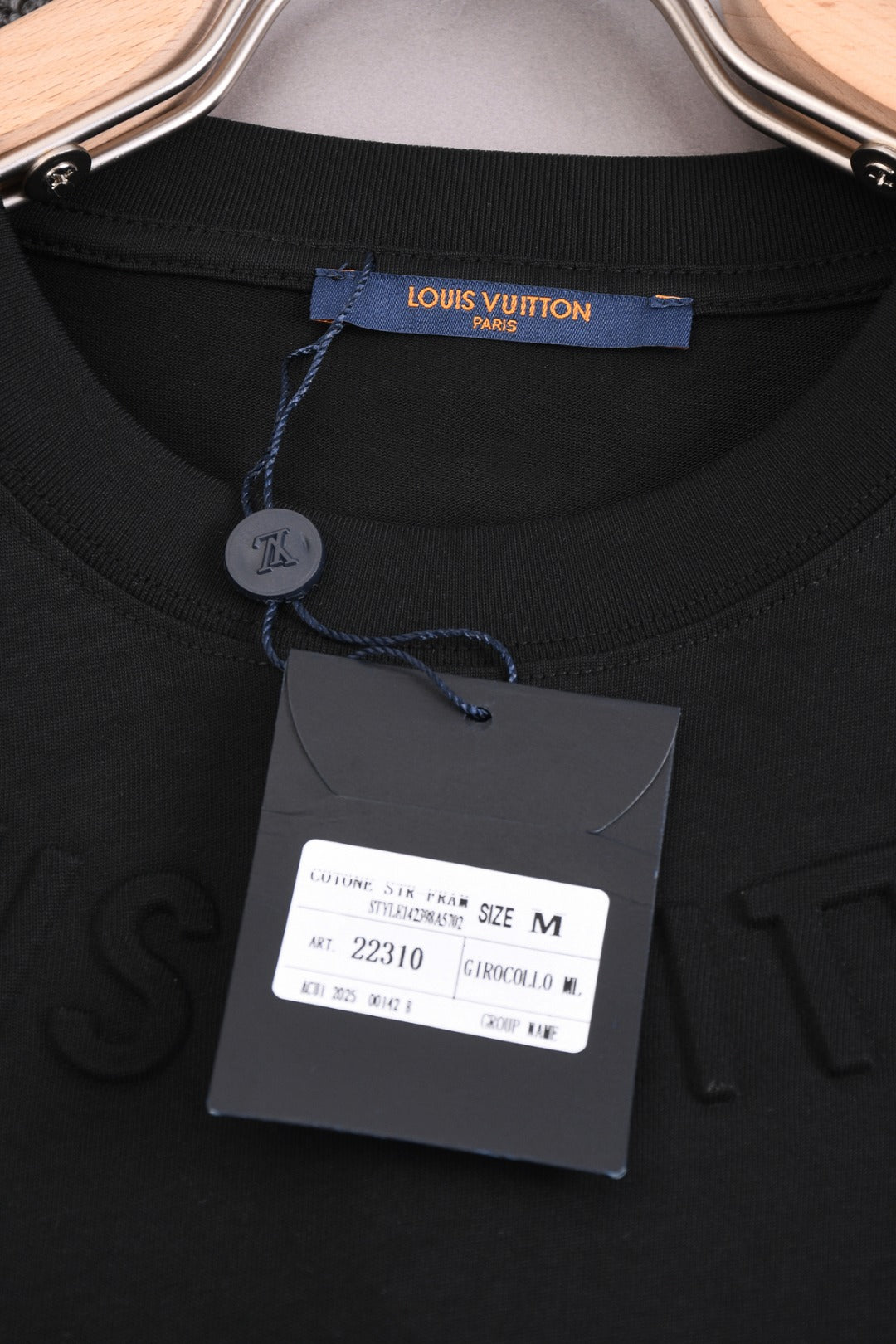 Louis Vuitton 25SS Classic Embossed Logo Crewneck T-Shirt – Premium Cotton – XS, S, M, L