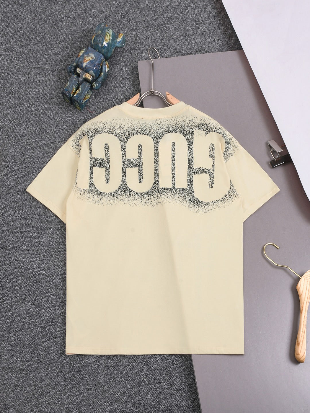 GUCCI 25SS Unisex Hollow Spray-Ink Double G Logo Crewneck T-Shirt – Apricot/Black, Sizes XS–L