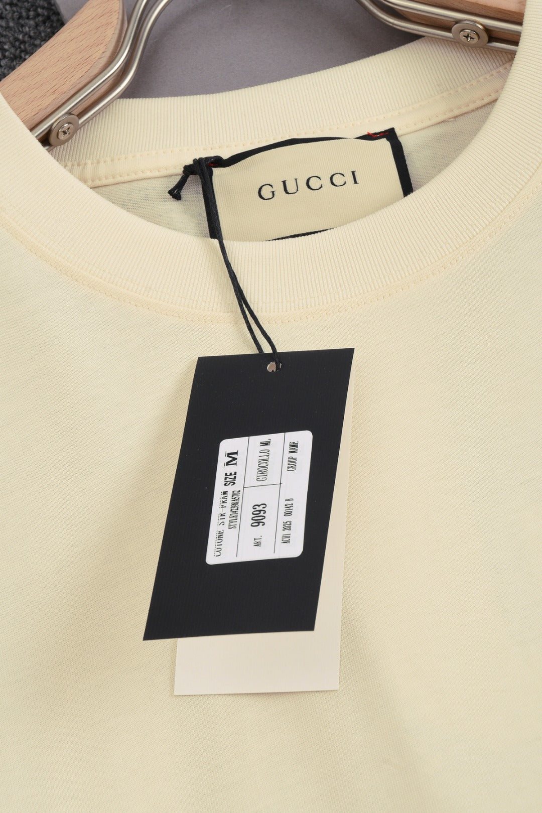 GUCCI 25SS Unisex Hollow Spray-Ink Double G Logo Crewneck T-Shirt – Apricot/Black, Sizes XS–L
